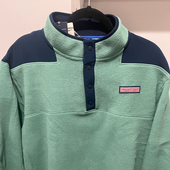 Vineyard Vines Snap Front Shep Shirt in Green and Navy. New with tags - Picture 8 of 9